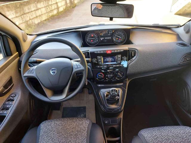 LANCIA Ypsilon 1.0 FireFly 5 porte S&S Hybrid Silver *KM 0*