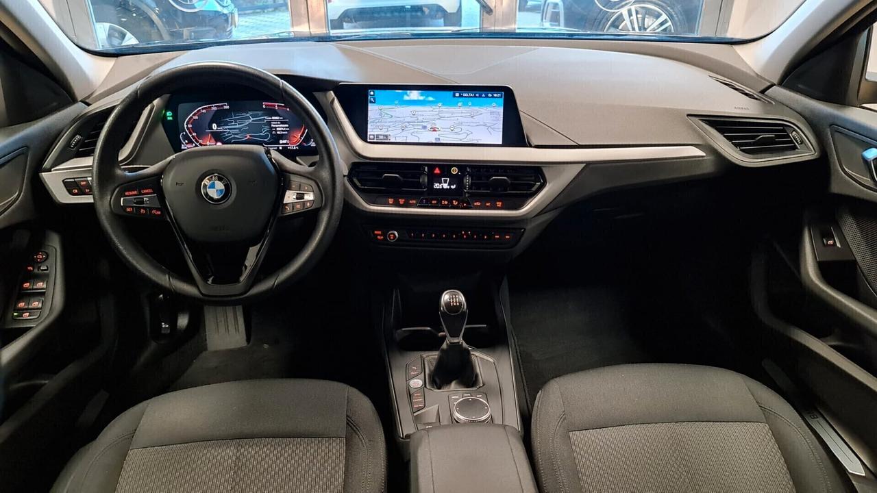 Bmw 118 118d 5p. Business Advantage