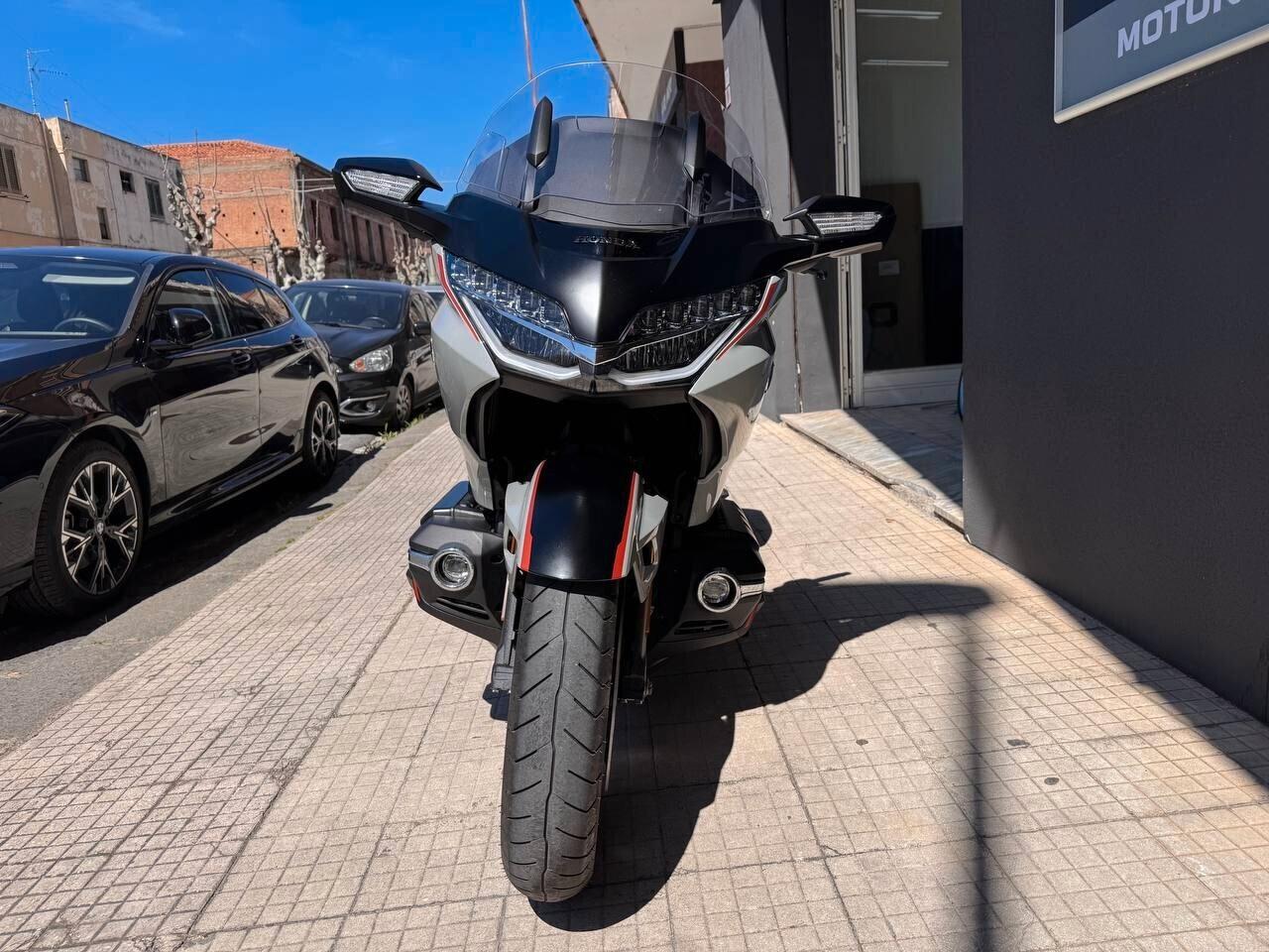 Honda GL 1800 Gold Wing DA 235 € AL MESE
