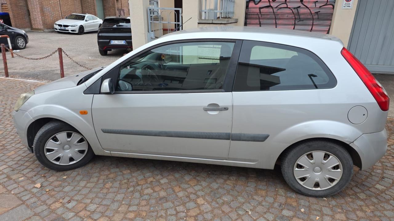Ford Fiesta 1.4 TDCi 3p. Ghia SI NEOPATENTATI