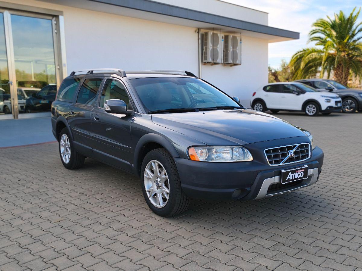 VOLVO XC70 2.4 D5 20V AWD Summum Solo 130.000km
