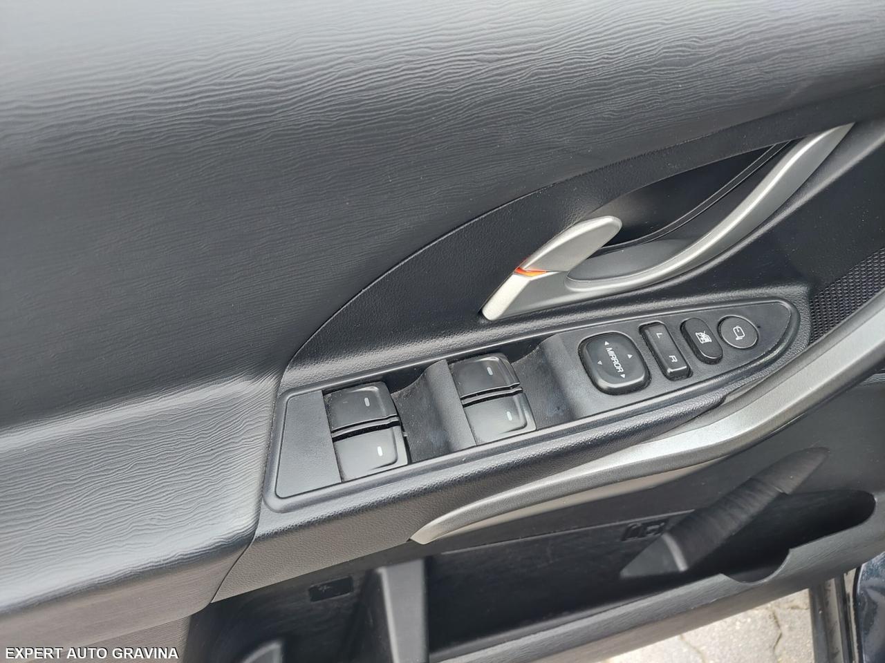 MAHINDRA XUV 500 7 POSTI FULL OPTIONAL