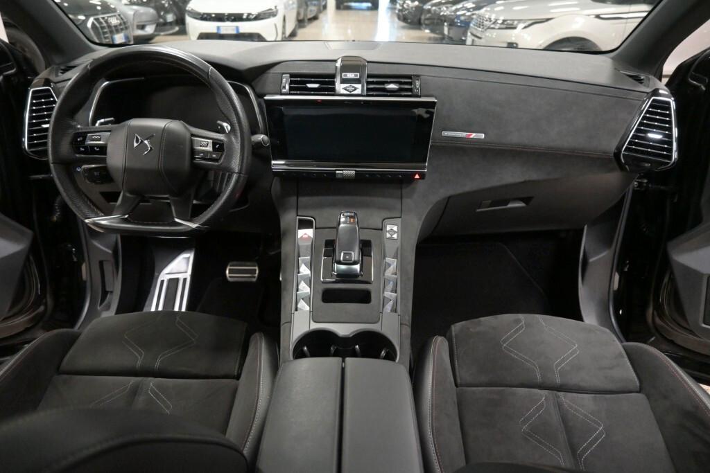 DS 7 CROSSBACK 1.5 BLUEHDI 130CV AUTOM. PERFORMANCE LINE+ ( FARI LED - COCKPIT - ADAPTIVE CRUISE - TETTO PANORAMICO APR. - NAVI - MIRROR - PDC - TELECAMERA POST. - CERCHI 20 )