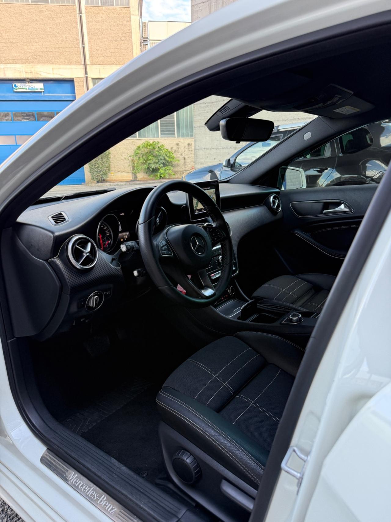 Mercedes-benz A 180 Sport 122cv Benzina