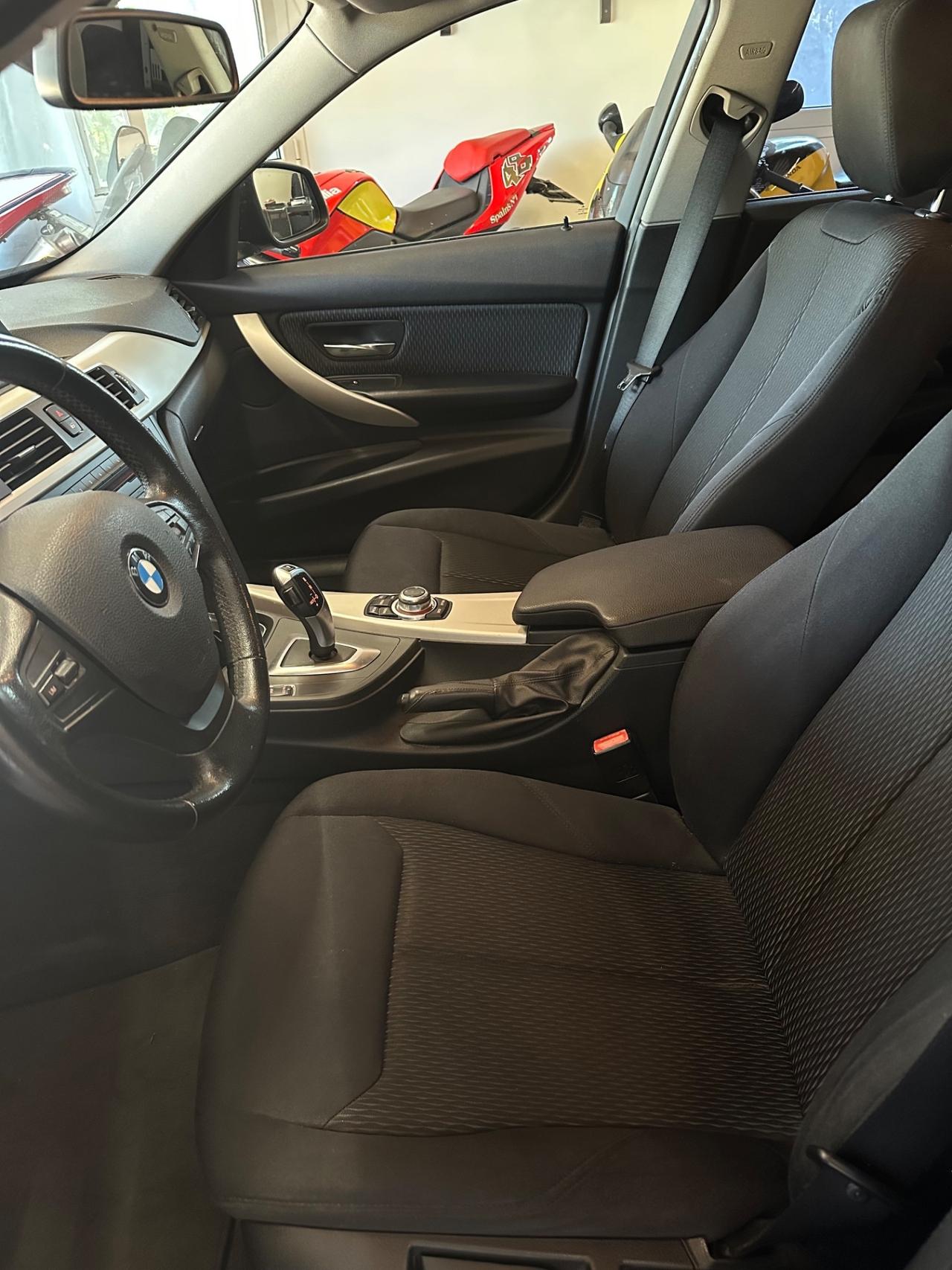 Bmw 320d Touring - distribuzione nuova - GARANZIA
