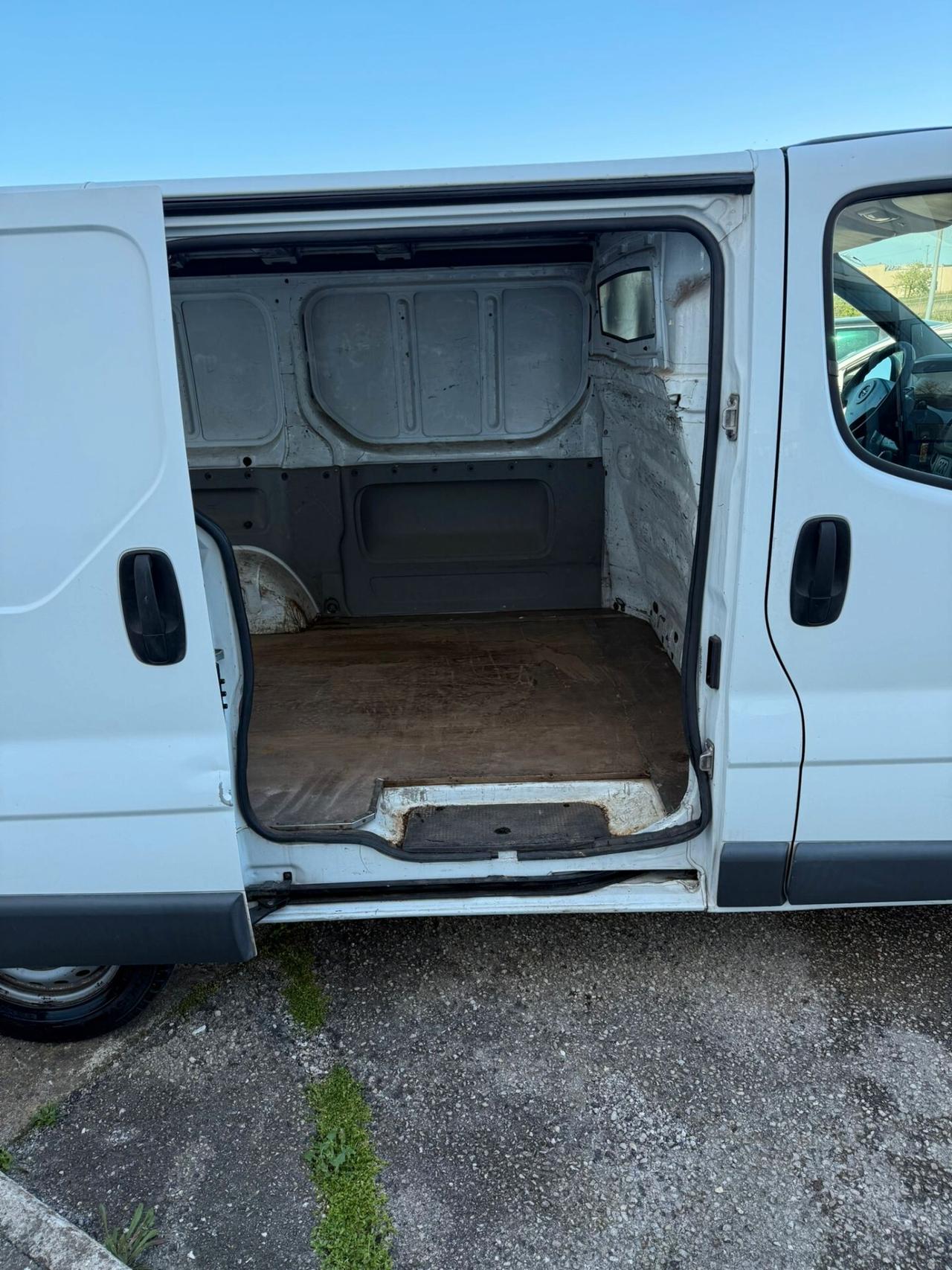 Opel Vivaro AUTOCARRO - 3 POSTI