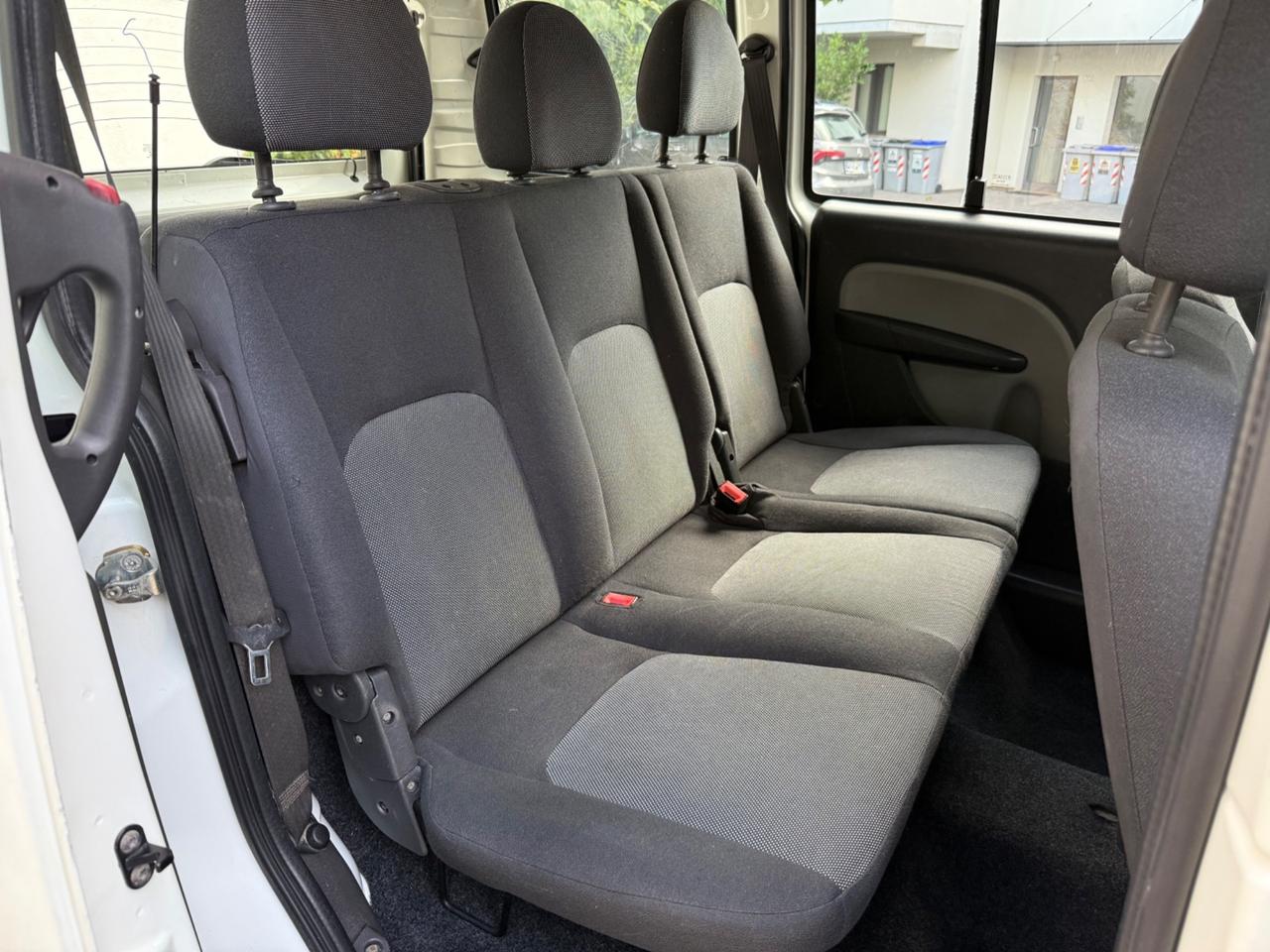 Fiat Doblò 1.6 16V Natural Power Active