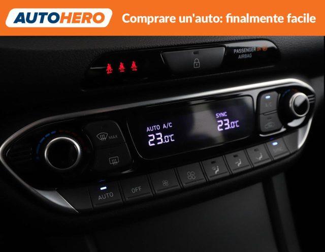 TOYOTA Auris Touring Sports 1.8 Hybrid Lounge