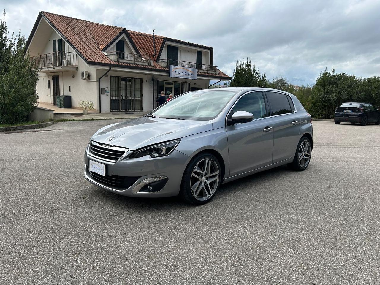 Peugeot 308 Allure 1.6 Blue HDI 120