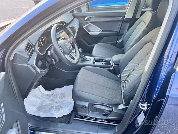 AUDI Q3 35 TDI S tronic Business Advanced