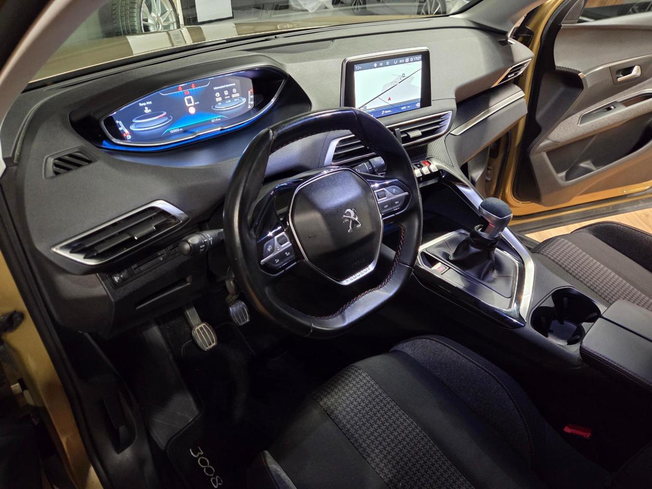 Peugeot 3008 1.6 bluehdi Active s&s 120cv