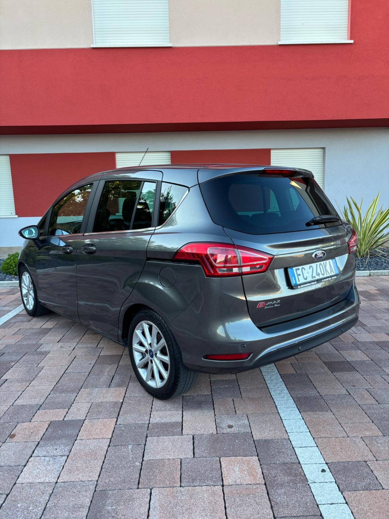 Ford B-Max 1.4 GPL Titanium