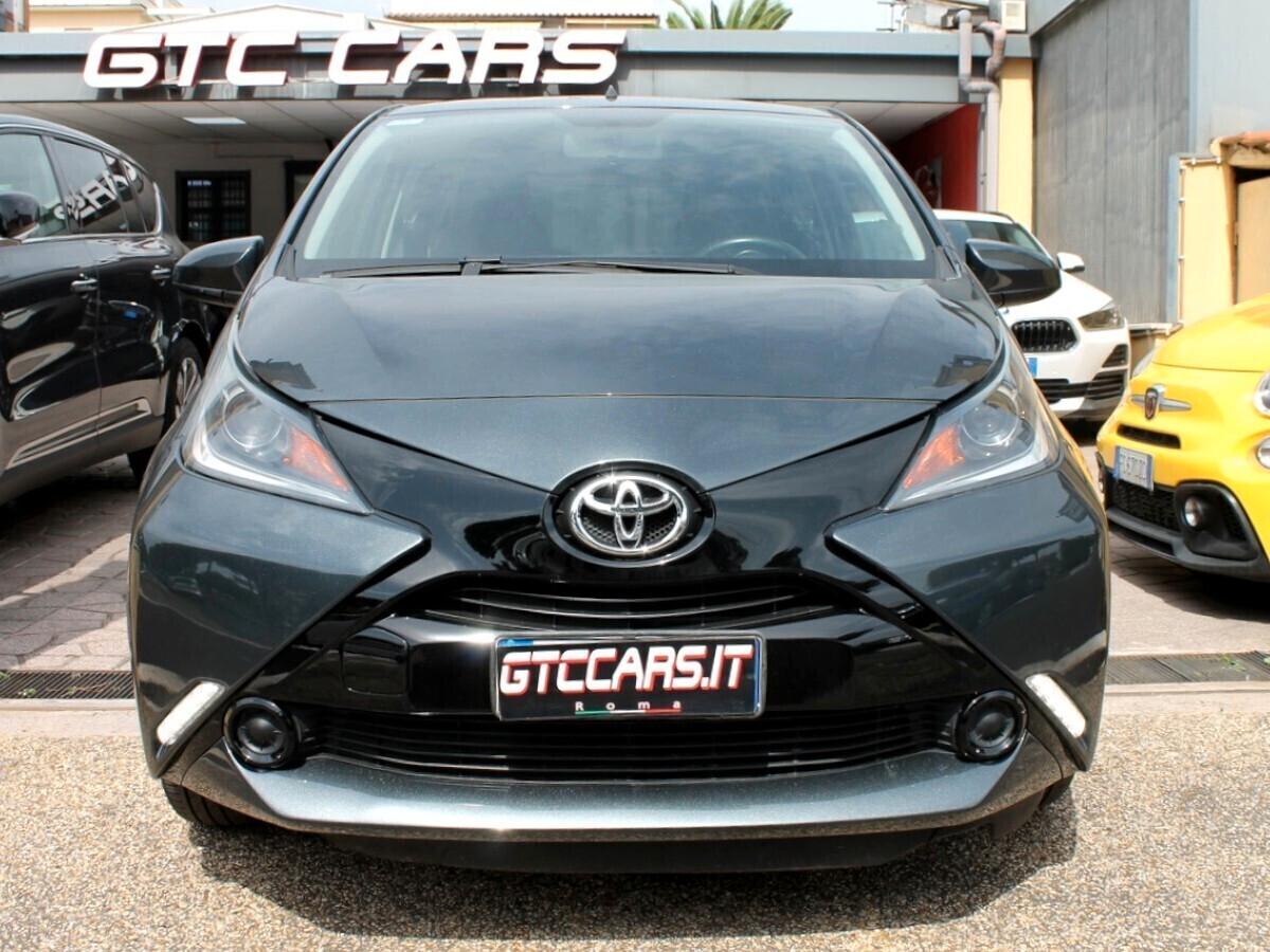 Toyota Aygo 1.0 VVT-i 69 CV 5 porte x-play TSS