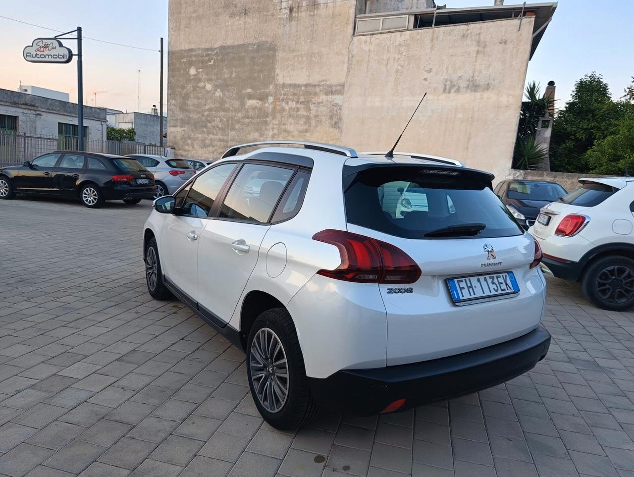 Peugeot 2008 BlueHDi 120 S&S Black Matt