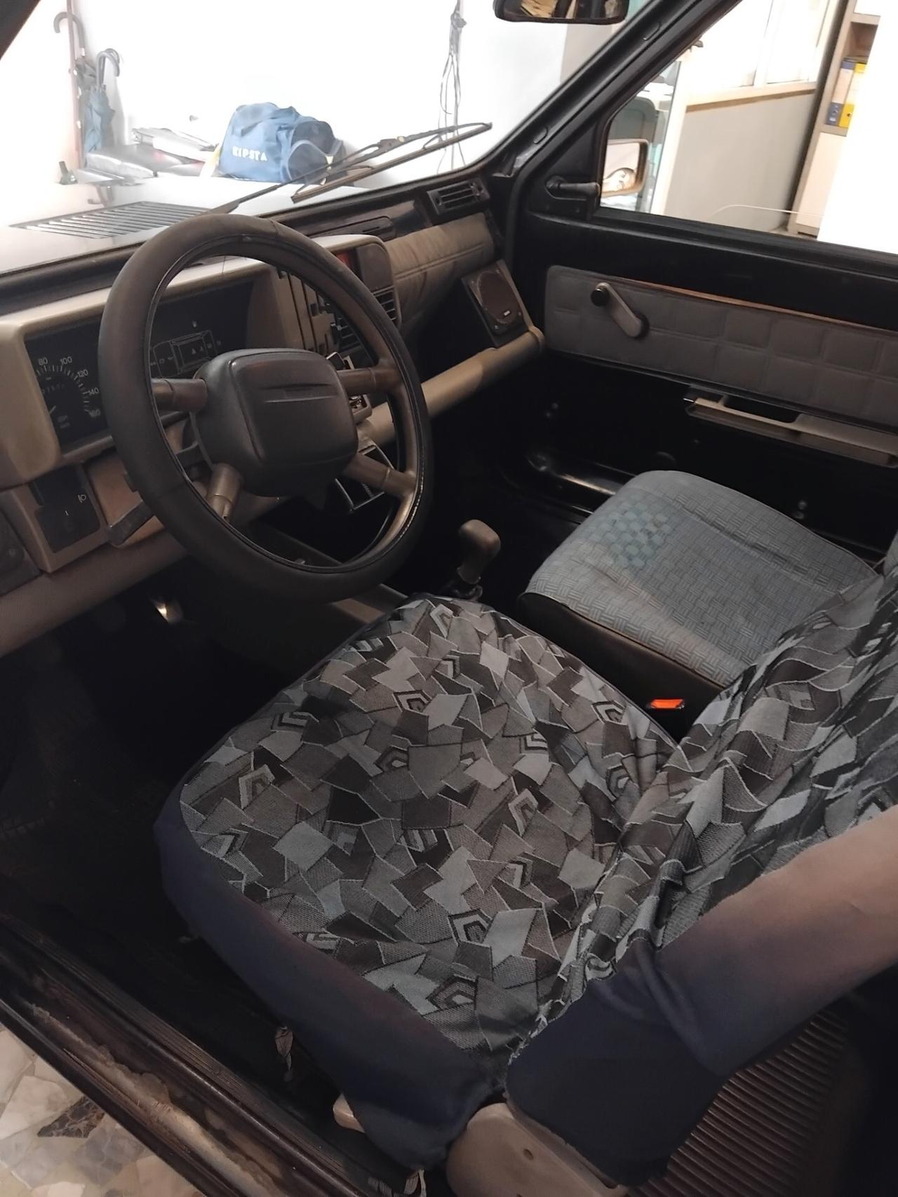 Fiat Panda 900 i.e. cat Young