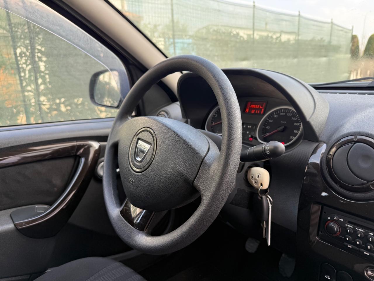 Dacia Duster 1.6 GPL DI SERIE 2032 GANCIO NEOPATENTATU