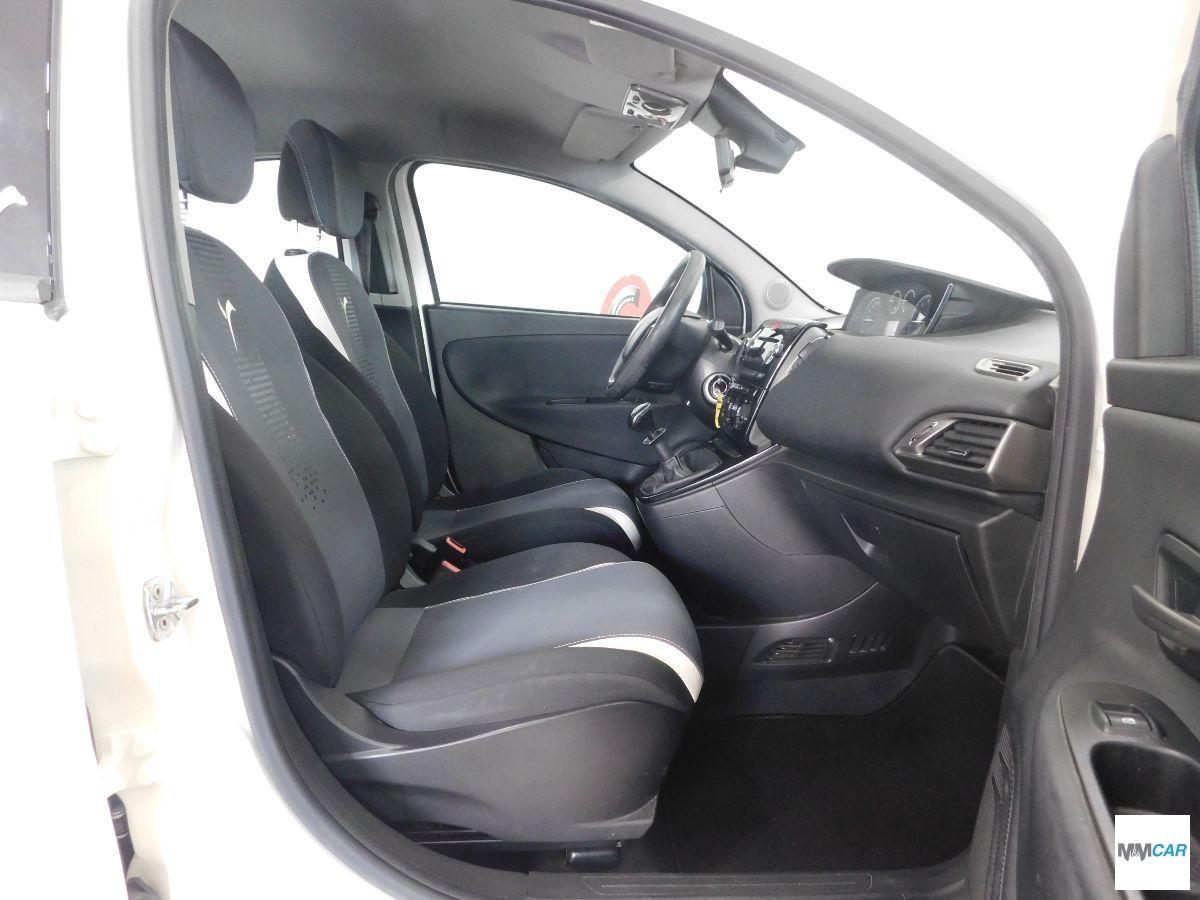 LANCIA - Ypsilon - 0.9 T.Air 85 CV 5 porte Metano Ecochic Elefantino