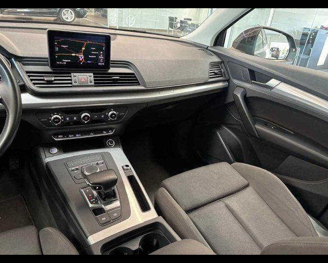 AUDI Q5 2.0 TDI quattro S tronic Business Sport