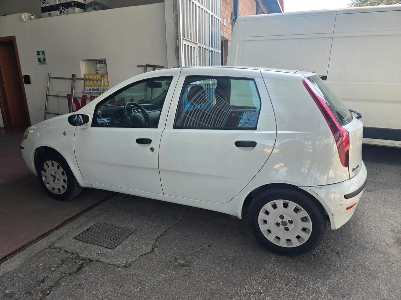 Fiat Punto Classic 1.2 5 porte Natural Power rate da 99,00