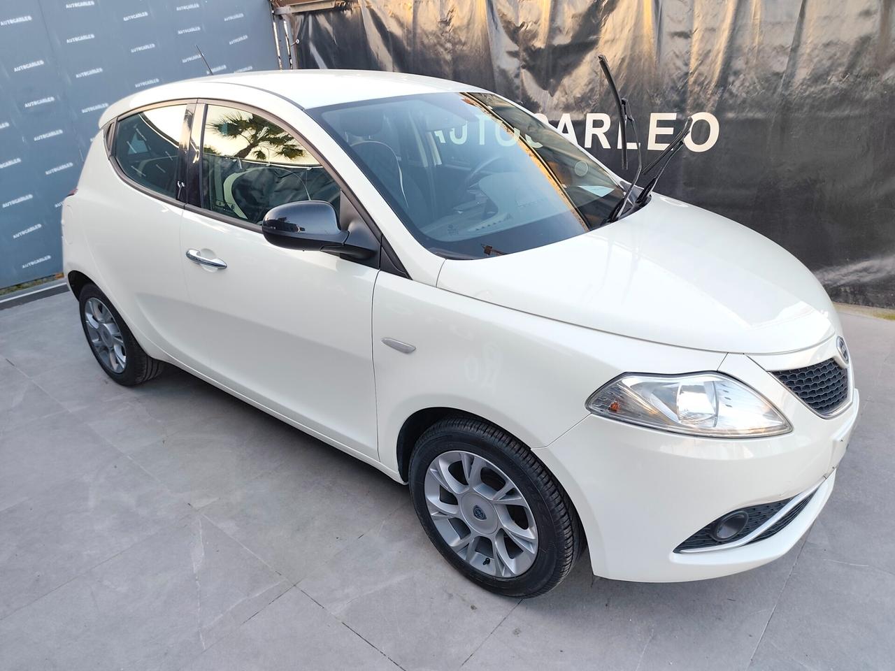 Lancia Ypsilon 1.2 BENZINA KM 68000 Platinum