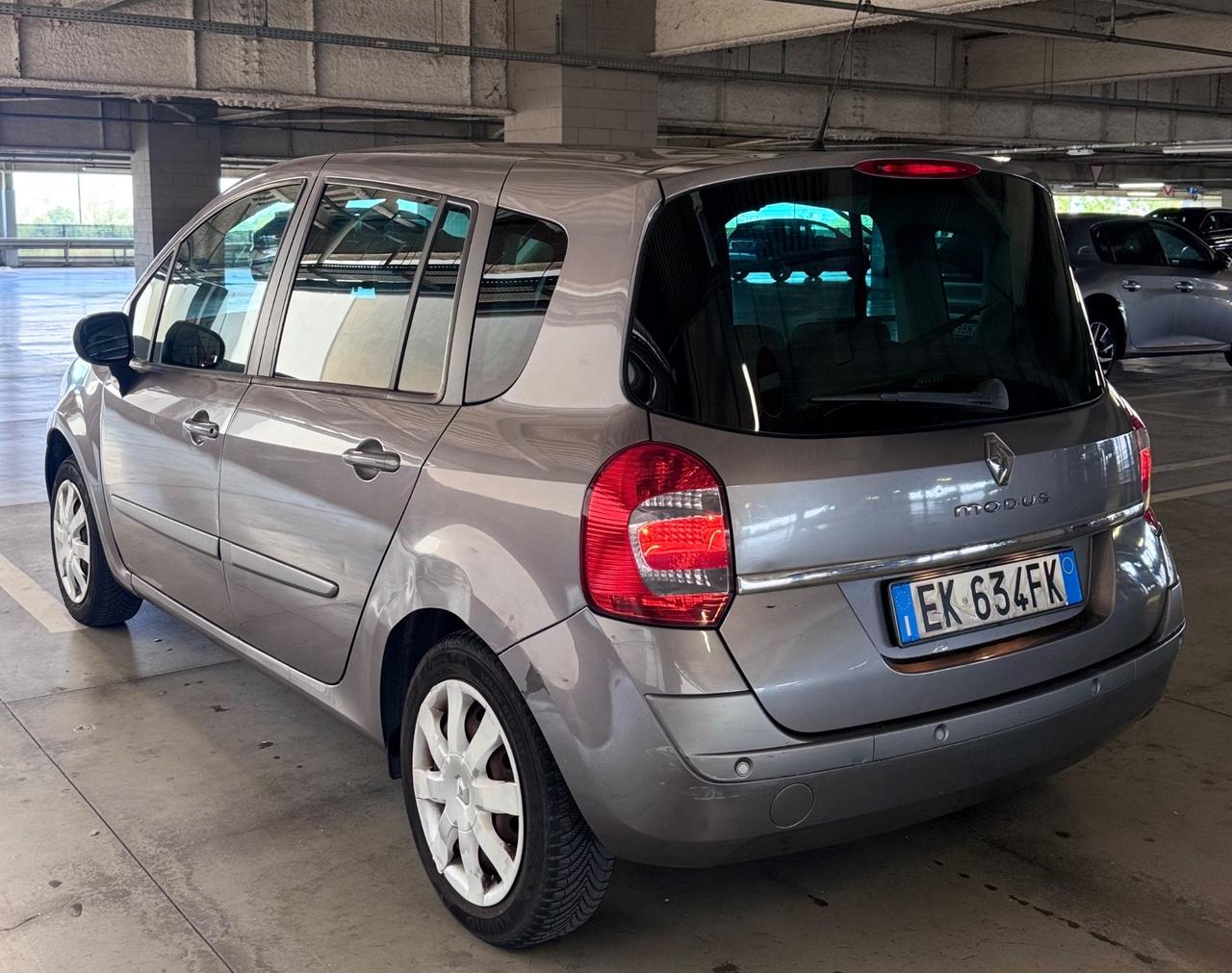 Renault Modus Grand 1.2 16V Live GPL