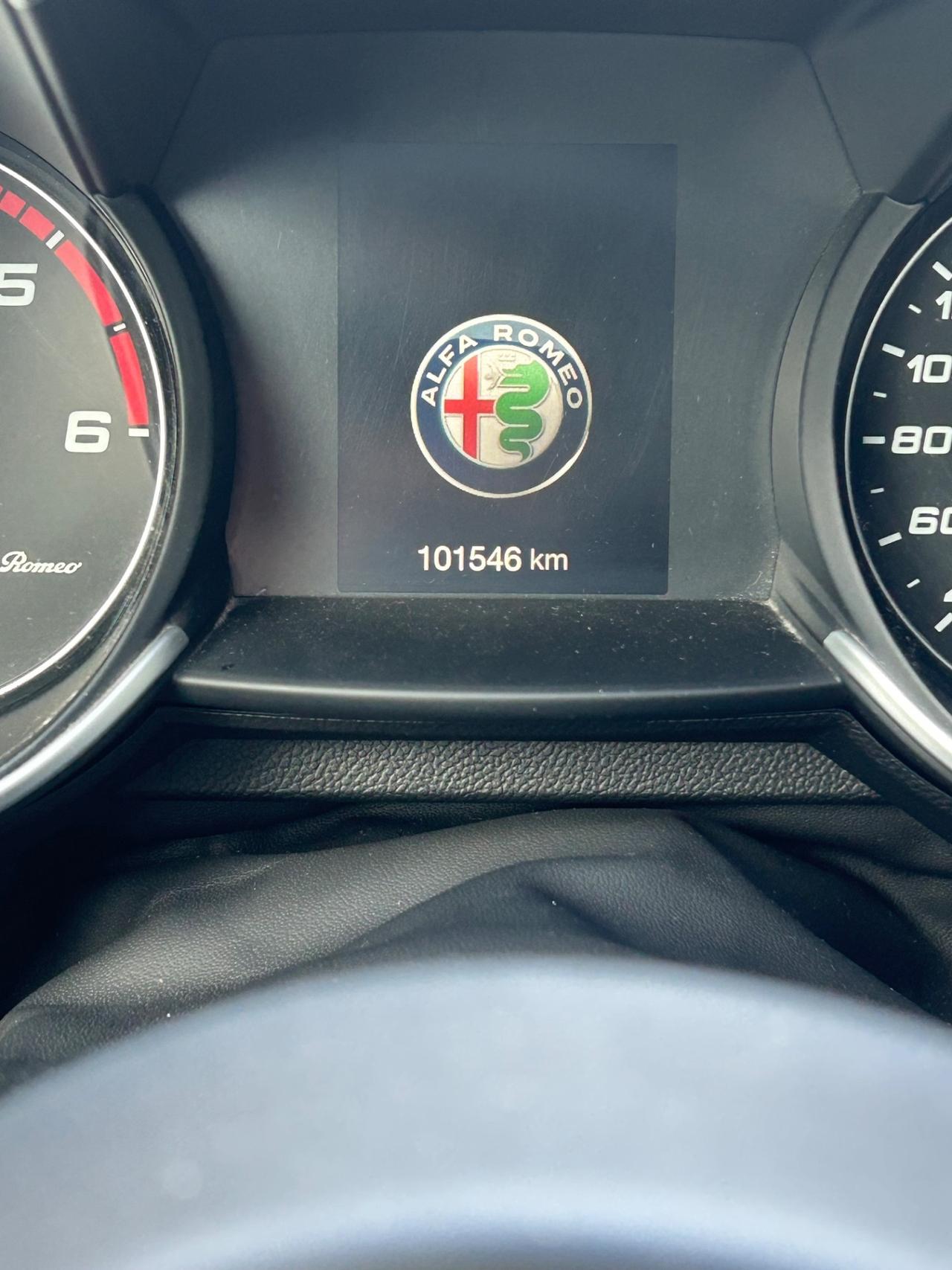 Alfa Romeo Giulia 2.2 Diesel 150 CV AT8