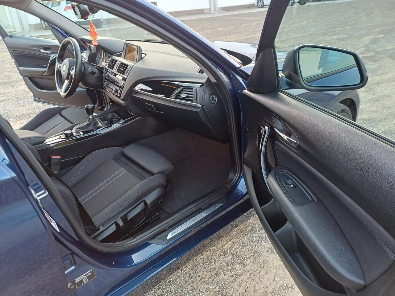 Bmw 116 116d 5p. Urban