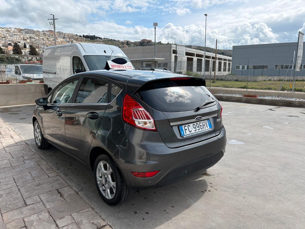 Ford Fiesta 1.4 5p. Bz.- GPL Titanium gpl 2036