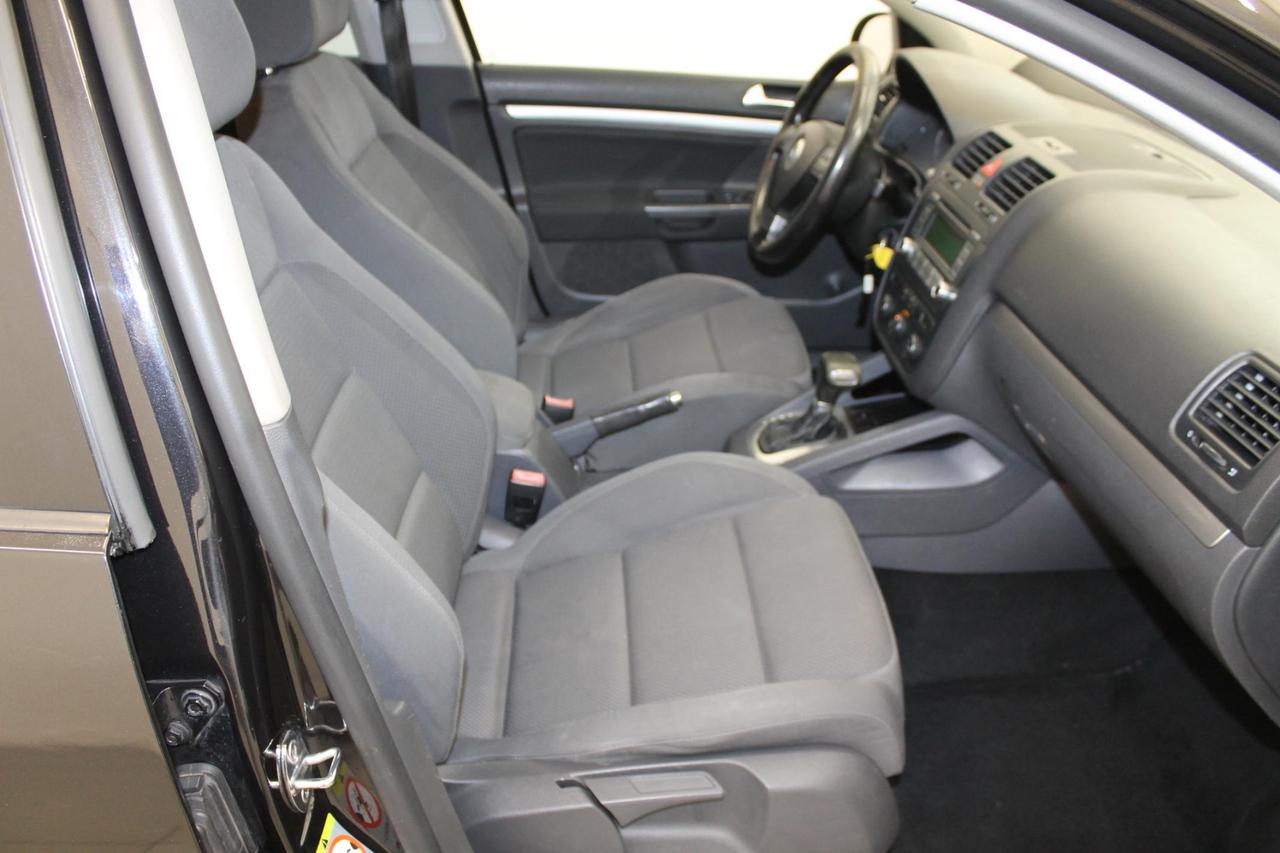Volkswagen Golf 2.0 TDi Sportline DSG