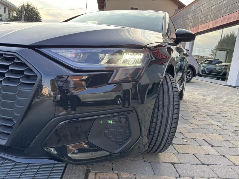 Audi A3 Sportback 30 2.0 tdi Business LED-NAVI-18"