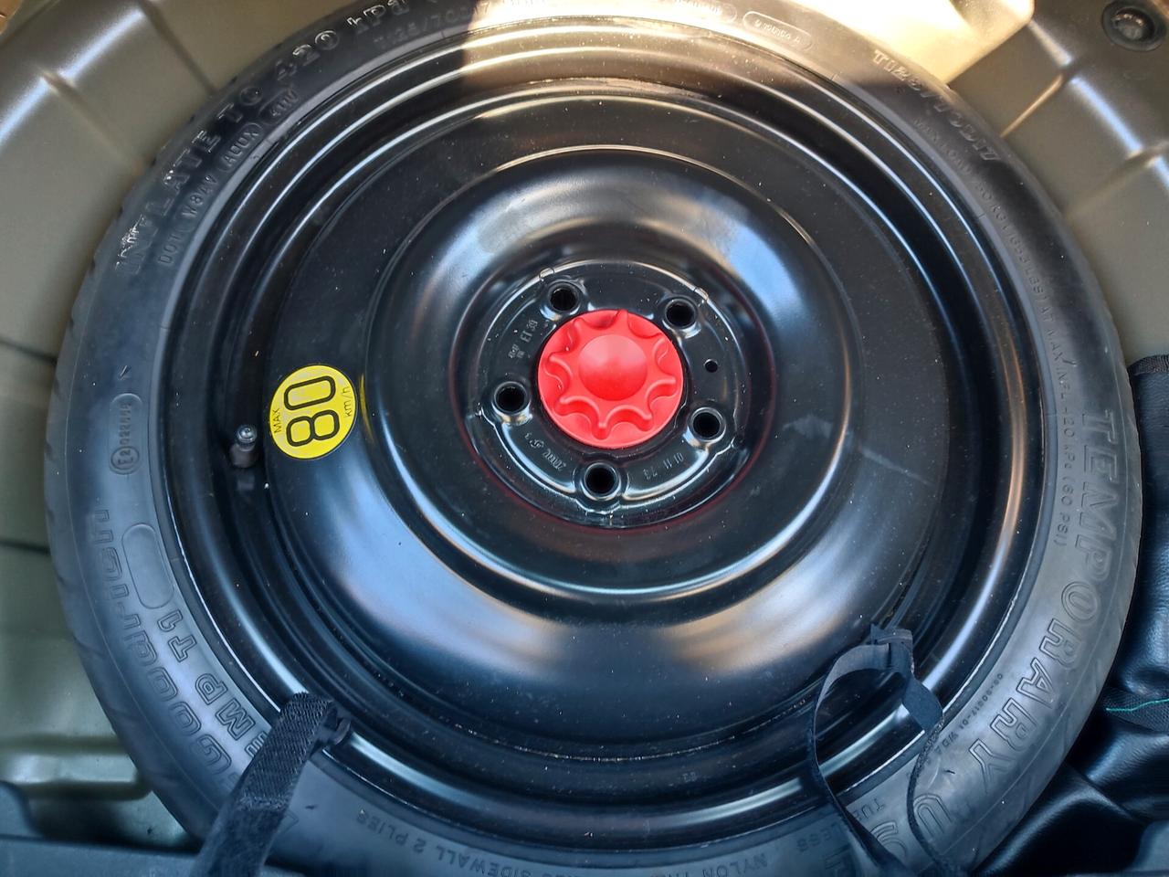 TOYOTA AURIS 1.6BENZINA POCHI KM COME NUOVA STUPENDA