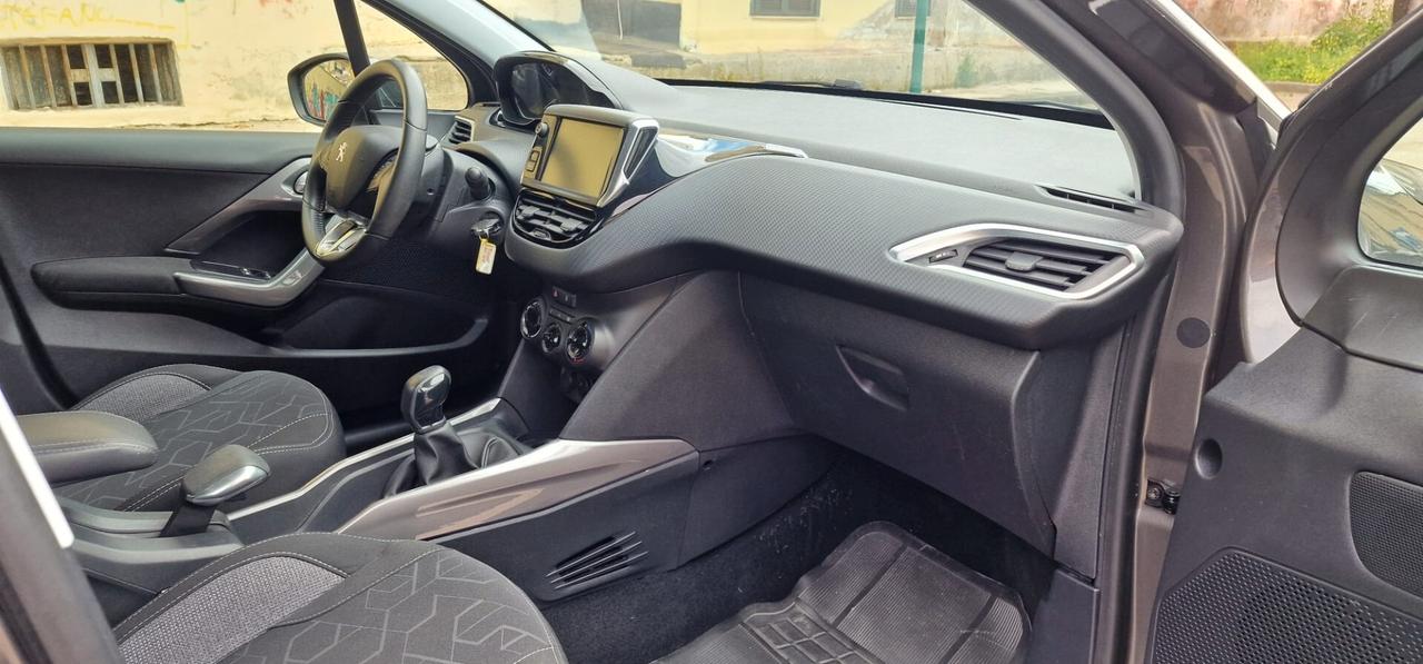 Peugeot 2008 BlueHDi 100CV Allure