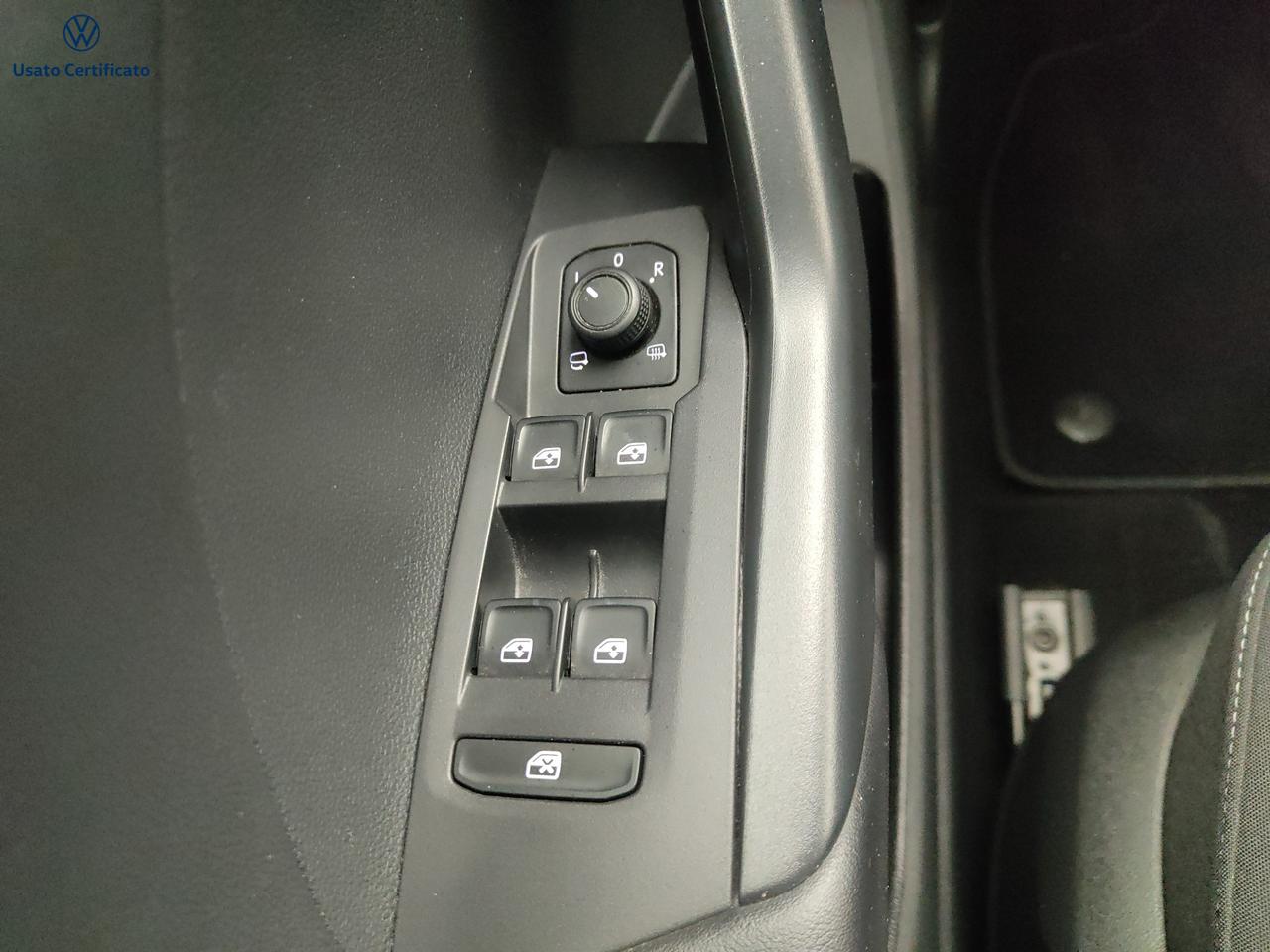 VOLKSWAGEN T-Cross - T-Cross 1.0 TSI Sport