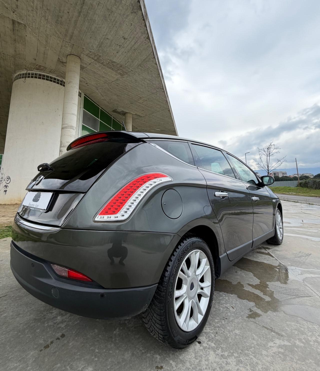 Lancia Delta 1.6 MJT DPF Gold