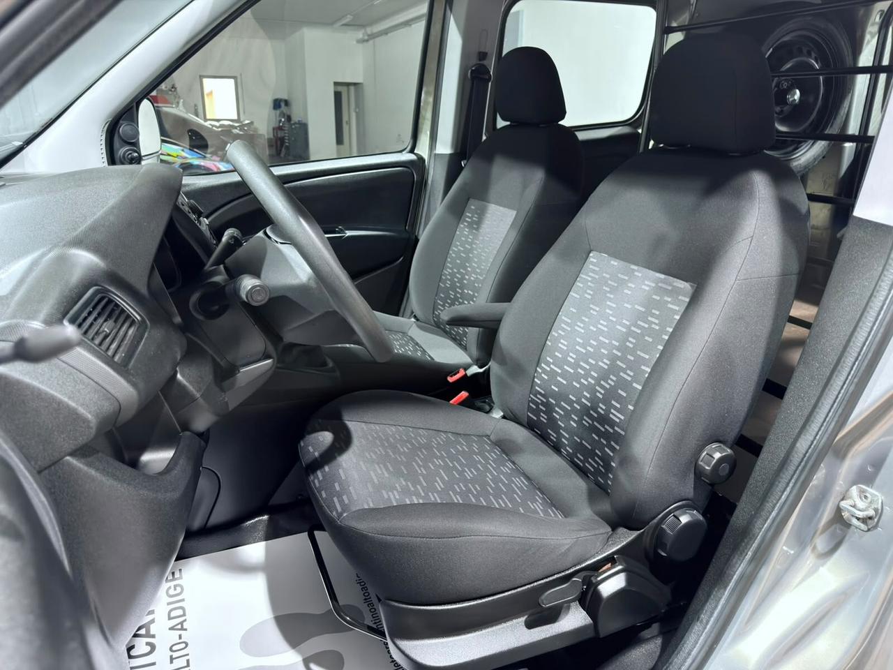 OPEL COMBO VAN 120CV BENZ/METANO GANCIO TRAINO
