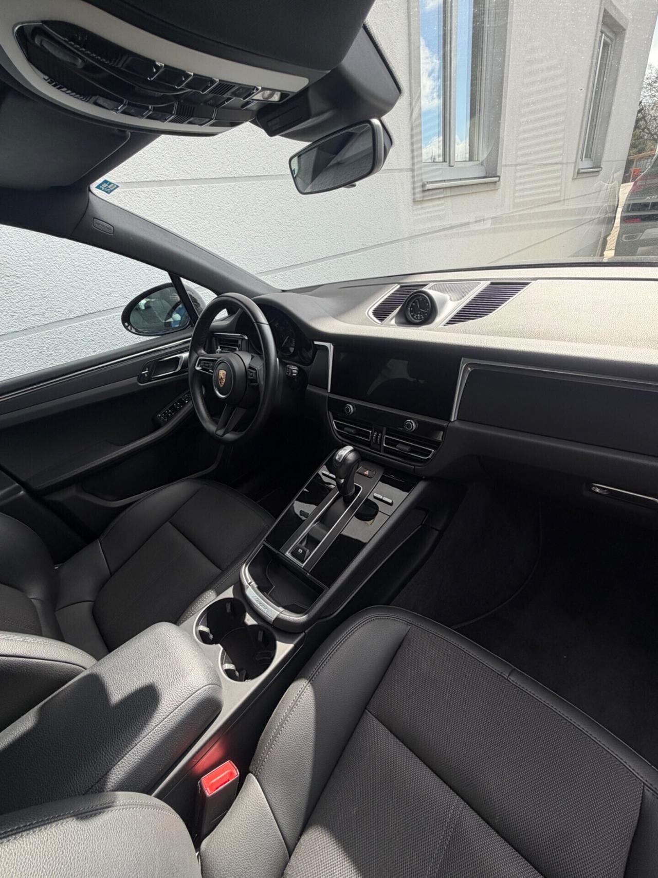 Porsche Macan 2.0 turbo 265cv Tetto Navigatore