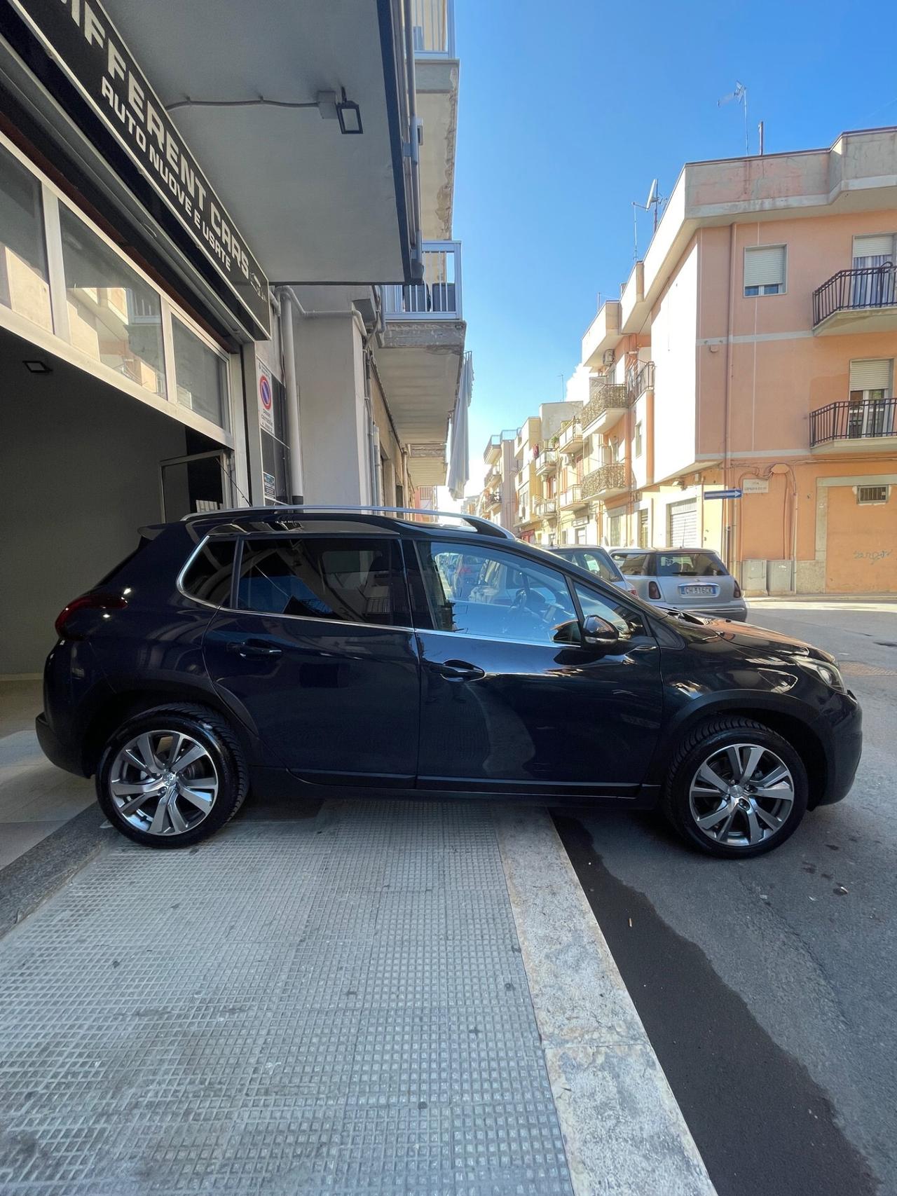 Peugeot 2008 BlueHDi 100 Allure