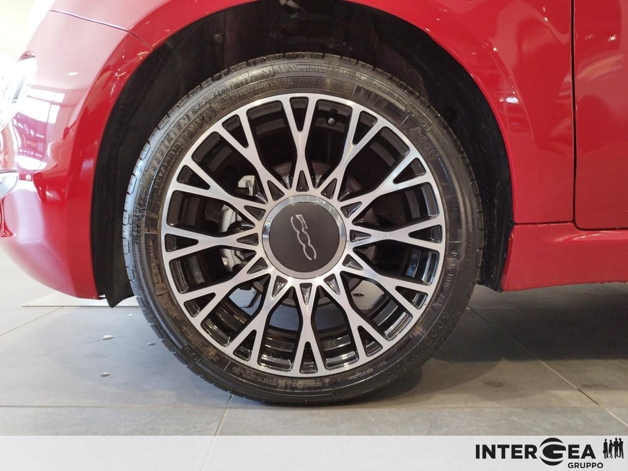 FIAT 500 1.0 hybrid Dolcevita 70cv -cerchio 16''
