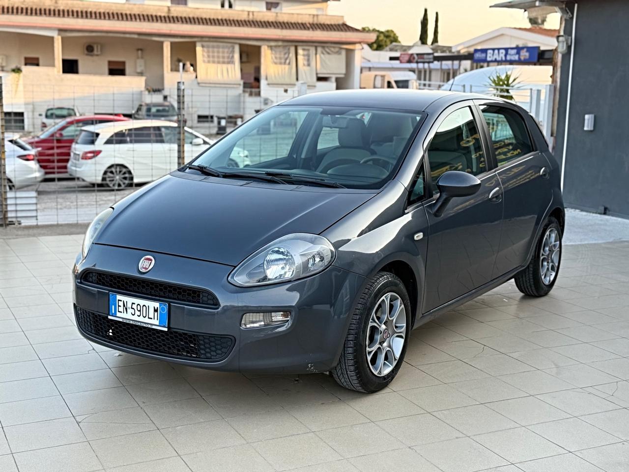 Fiat Punto 1.2 8V 5 porte Lounge Perfette Condizioni Garanzia 12 Mesi