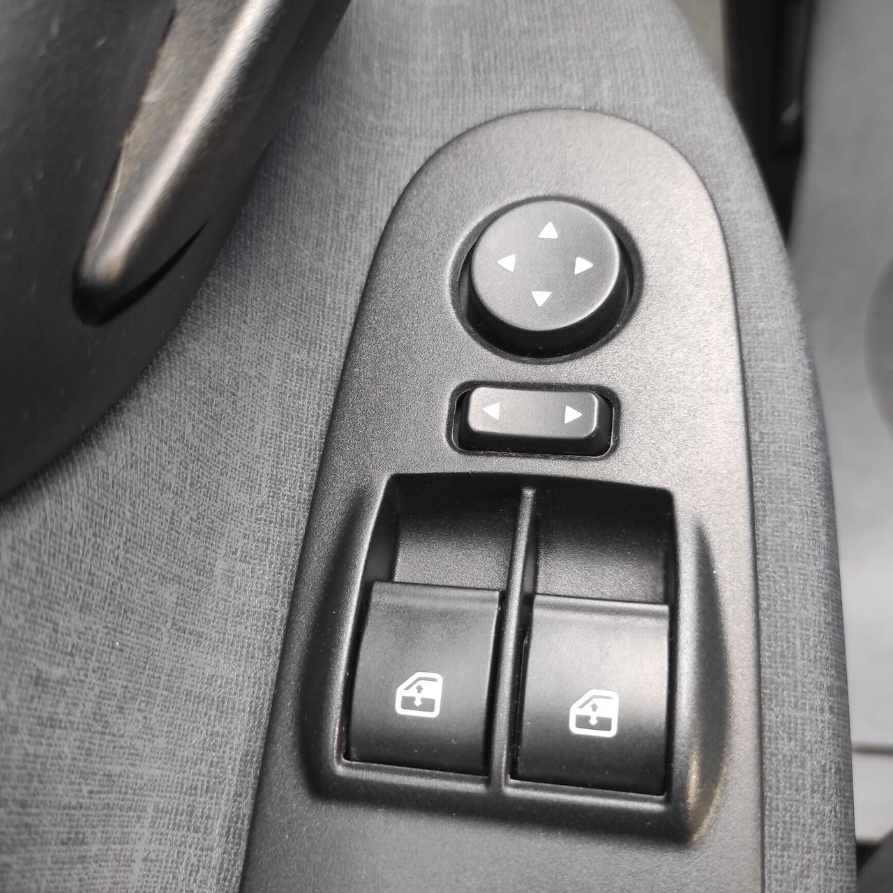 Lancia Ypsilon 1.0 Bz 70 Cv Hybrid Gold