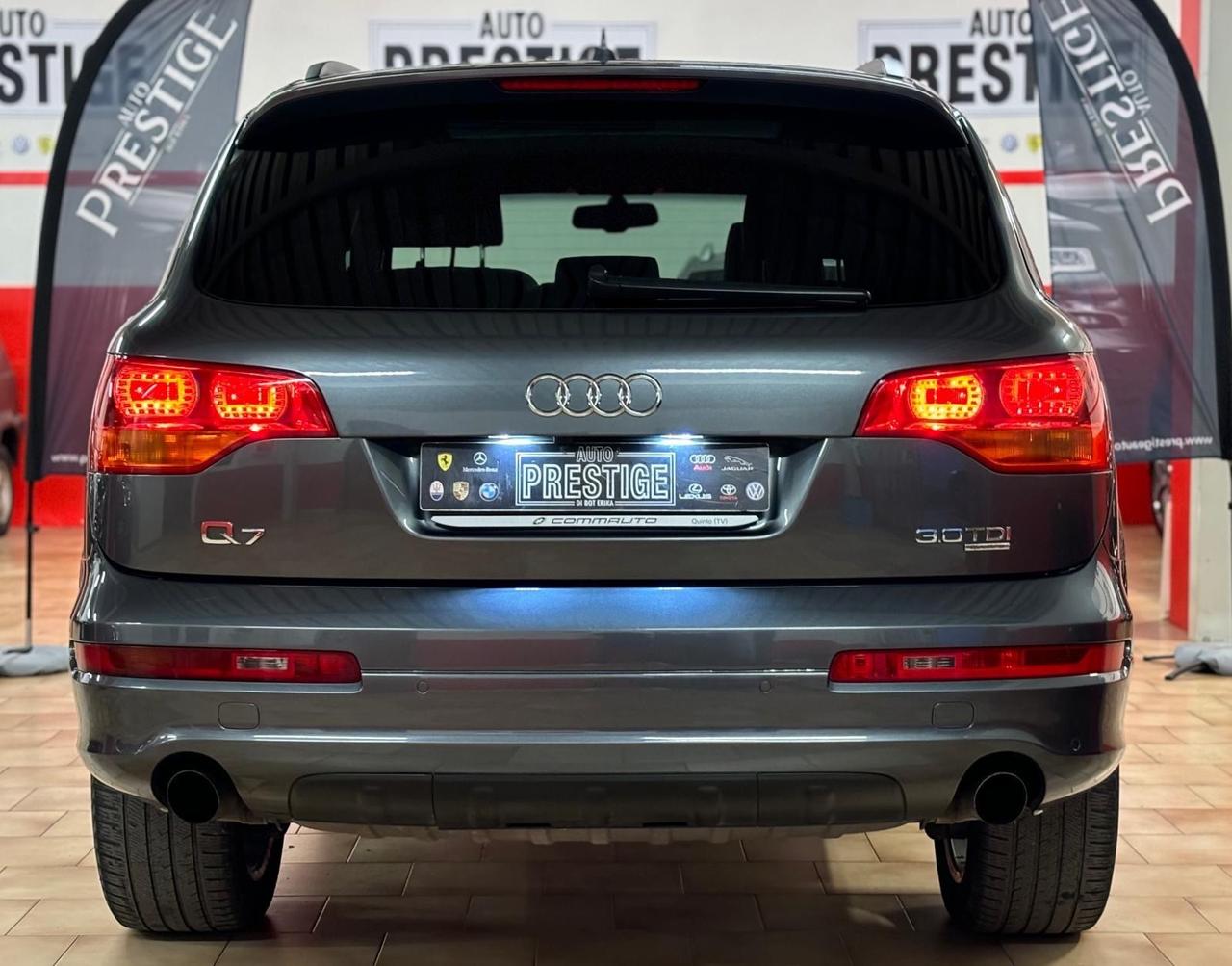 Audi Q7 3.0 V6 TDI 240 CV quattro tiptronic S-Line Plus con gancio di traino