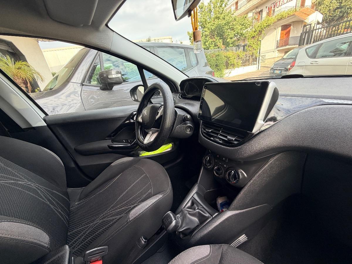 PEUGEOT 208 1.4 HDi 68 CV 5p. Active