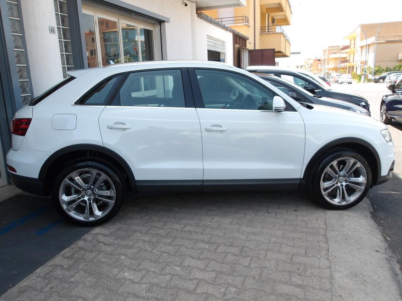 Audi Q3 2.0 tdi 140cv