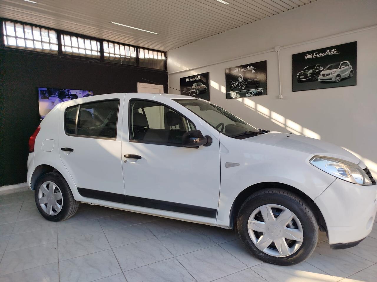 Dacia Sandero 1.4 benzina 75 CV CON GARANZIA