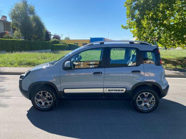 FIAT Panda CROSS 0.9 TwinAir Turbo S&S 4x4 5 POSTI