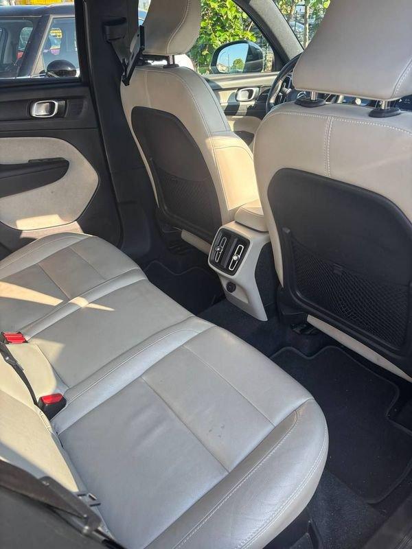Volvo XC40 D4 IVA DED. * GANCIO TRAINO*