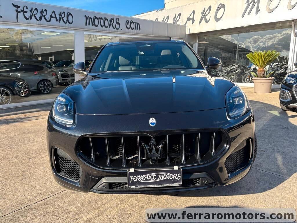 Maserati Grecale MHEV 300 CV solo 10.000 KM IVA ESPOSTA Tua a soli 579 Euro al mese