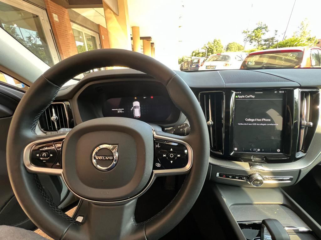 Volvo XC60 2.0 b4 Plus Dark auto