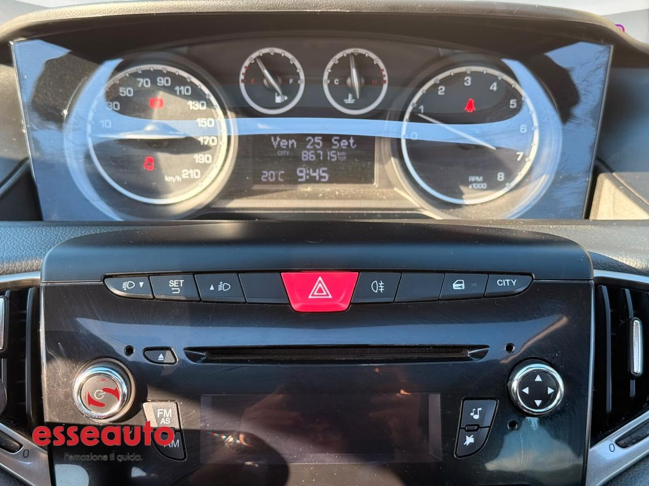 Lancia Ypsilon 1.2 69 CV 5 porte Gold