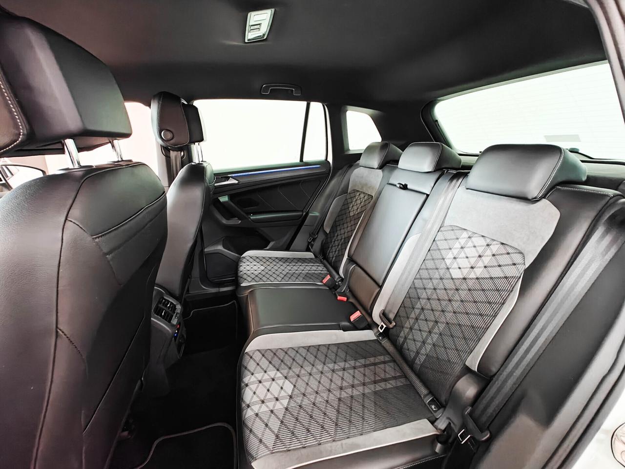 Volkswagen Tiguan 2.0 TDI 150 CV SCR DSG R-Line